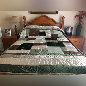 Elegant Patchwork Quilt - Green, Brown, and Cream 84 in x 85 in